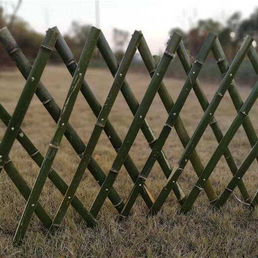 安阳滑县pvc护栏庭院围栏竹篱笆草坪护栏pvc草坪栅栏