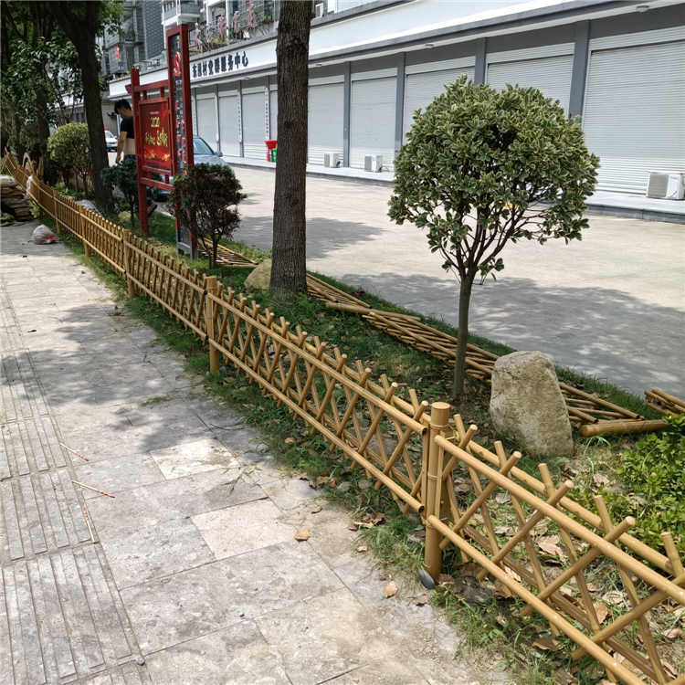 信阳平桥区竹篱笆碳化木护栏竹子篱笆仿真竹护栏绍兴上虞区