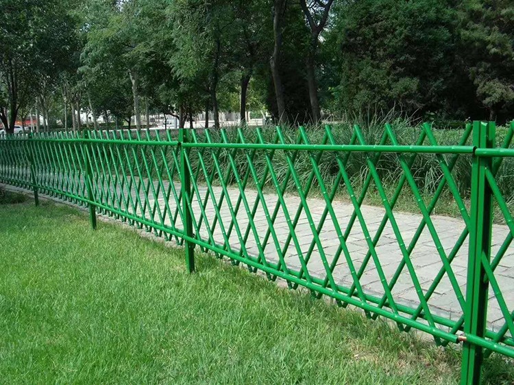 六安市仿竹围栏塑钢护栏仿竹篱笆木护栏