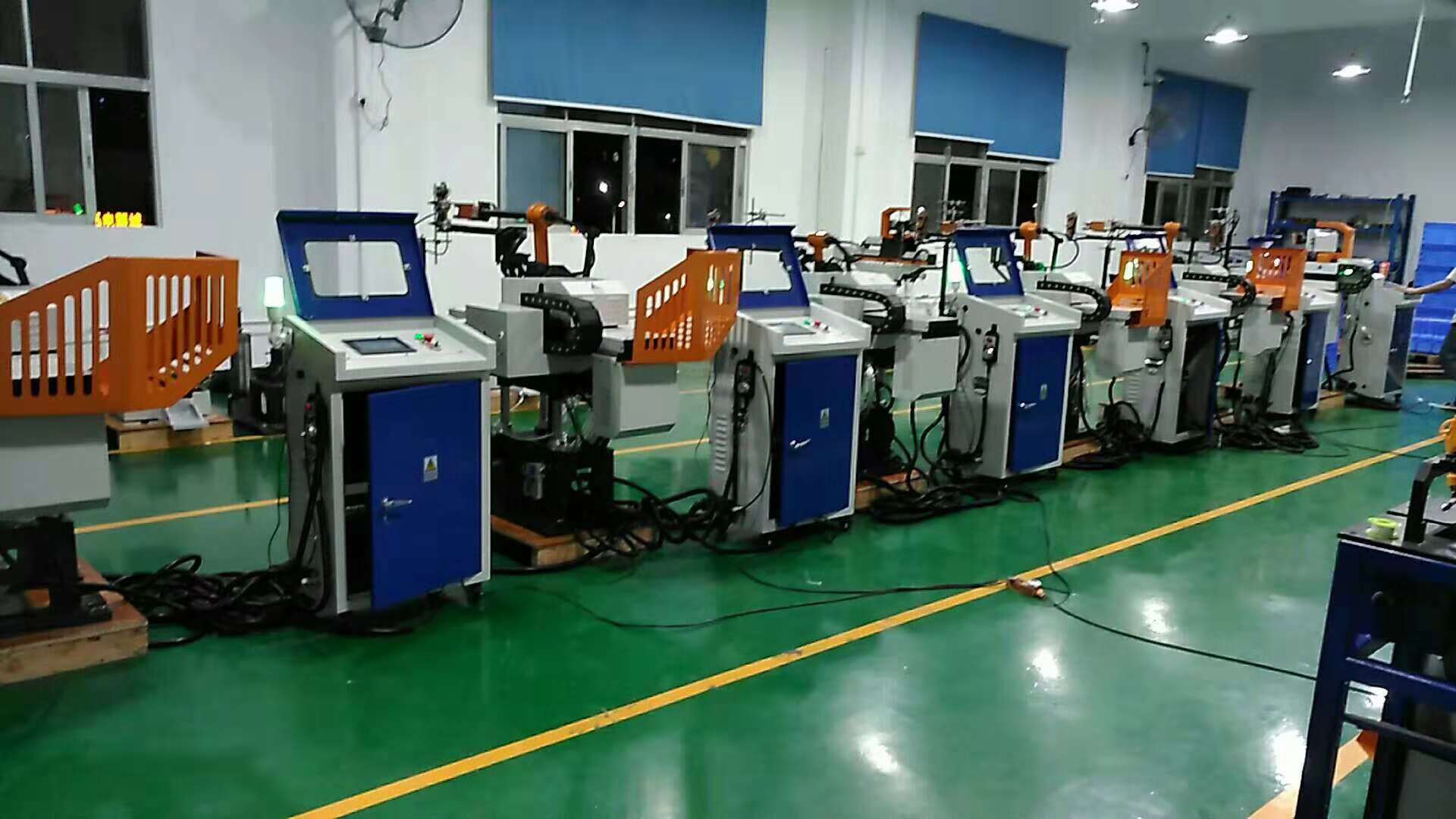 厂家批发压铸机自动化机械手锌合金机械手