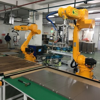 新力光广东木制品锁螺丝机器人设备
