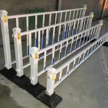 臨邊防護(hù)欄基坑臨時(shí)圍擋施工電梯安全門人貨電梯井口防護(hù)門