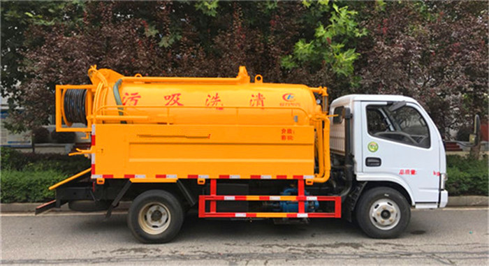 重庆9吨吸污车图片