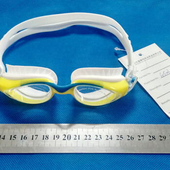 镜片抗冲击性试验儿童游泳眼镜滴珠检测