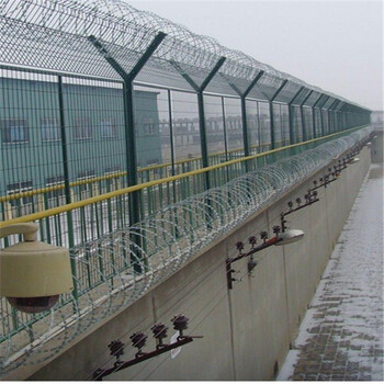 监狱护栏网防攀爬护栏网护栏网围墙