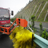 恒沃生产城市隔离护栏清洗车道路护栏清洗车用于清理交通护栏下积存沙土的设备图片0