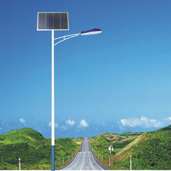湖南衡阳太阳能路灯整套价格/LED光源亮灯效果好质量放心