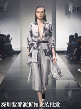 时尚国际凯伦诗春夏女装大量现货批发一二线品牌服装欢迎拿货