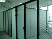 广州萝岗和苑隔音玻璃定制，办公室玻璃隔断定制，商铺玻璃门安装图片1