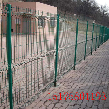 廠家雙邊絲護(hù)欄公路護(hù)欄圈地圍欄可定制