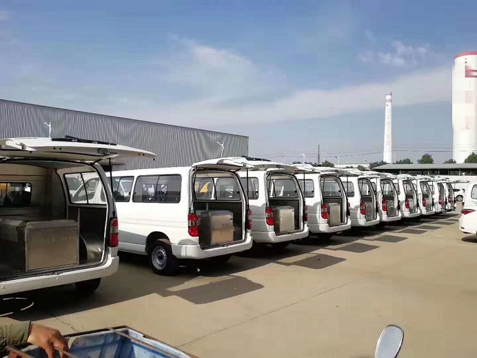 贵州带冷冻设备殡仪车骨灰盒运输