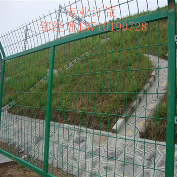 深圳露天倉庫邊框護欄網(wǎng)廣東鐵路隔離網(wǎng)中山道路鐵絲網(wǎng)批發(fā)