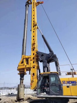 河南旋挖鉆機(jī)銷(xiāo)售廠家小型旋挖機(jī)130E報(bào)價(jià)