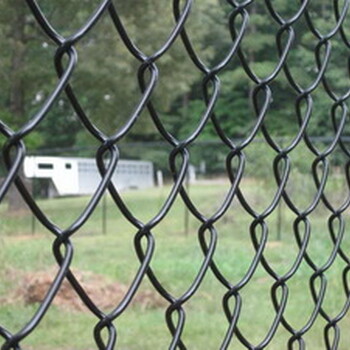 安平厂体育围网￥体育场地绿色防护网￥大型操场围护隔离栏