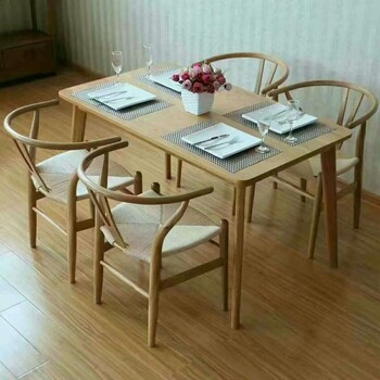 北欧实木餐桌椅现代简约长方形家用饭桌组合