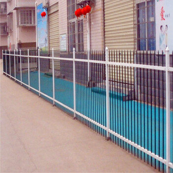 临沧锌钢护栏造型美观