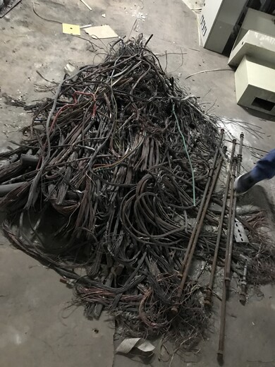 突泉电缆回收-24小时上门突泉废旧电缆回收公司