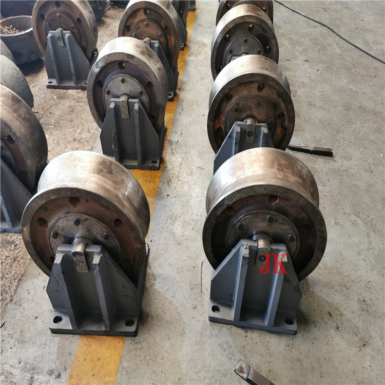 福建2.0米椰壳干燥机转炉托轮小型转炉拖轮免费测量