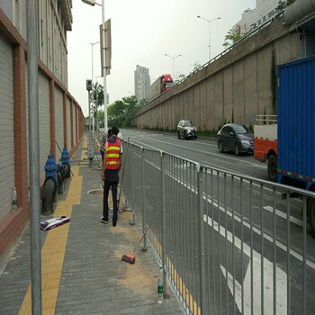 东莞道路隔离市政护栏,交通护栏,马路护栏,栅栏定制栅栏厂家