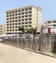 武汉不锈钢水箱顺特牌水箱好厂家直销