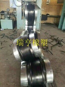 钢边橡胶止水带接头模具施工方法