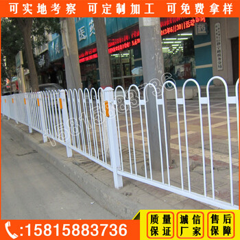 深圳街道修繕工程護(hù)欄網(wǎng)供應(yīng)機(jī)動(dòng)車中心分隔護(hù)欄現(xiàn)貨東莞京式護(hù)欄批發(fā)