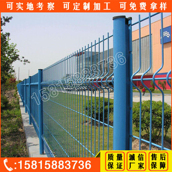東莞廠區(qū)圍欄網(wǎng)款式圈地包塑鐵絲網(wǎng)現(xiàn)貨東莞園林綠化常用防護(hù)網(wǎng)價(jià)格