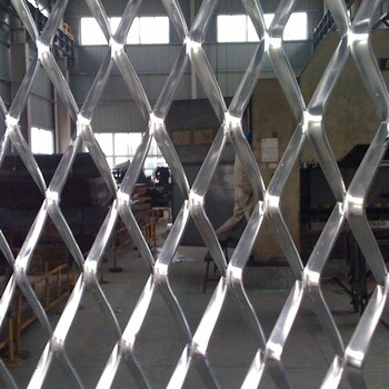 河源铁路防护围栏广州隔离钢板网护栏生产厂