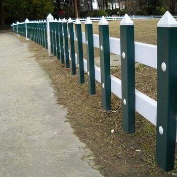 广州塑钢护栏生产厂家惠州公园pvc草坪护栏定做价格