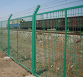 梅州铁路隔离防护围栏广州铁路防护网栏生产厂家图片0