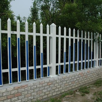 清远塑钢围墙栅栏生产厂家广州公园草坪pvc护栏定做