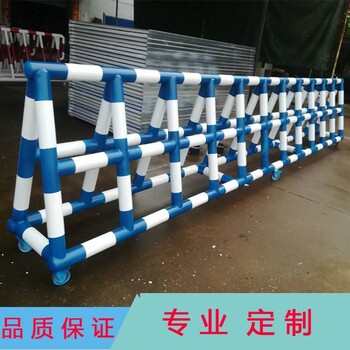 河南军事常用防控拒马护栏重型三角支架铁围栏自带刹车滑轮