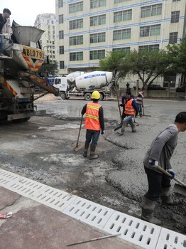 深圳光明新区混泥土，光明批发混凝土，混凝土施工