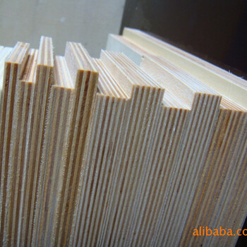 临沂瑞森木业8mm厚芯板包装板门板胶合板多层板三合板