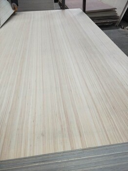临沂科技木贴面胶合板3-18mm多层板贴面胶合板厂家