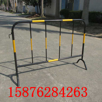 市政工程黃黑鐵馬護(hù)欄施工臨時(shí)鐵馬長(zhǎng)1.5米高1米