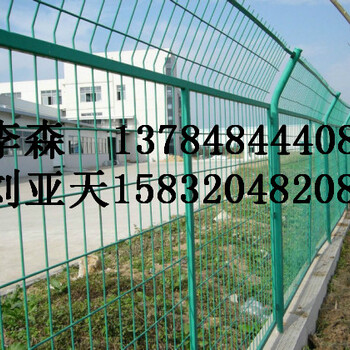 框架護(hù)欄網(wǎng)廠家批發(fā)護(hù)欄網(wǎng)現(xiàn)貨廠家鐵絲網(wǎng)