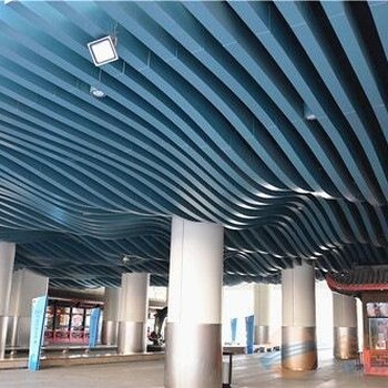 北京铝方通生产厂家弧形方通吊顶外墙造型弧形方通装饰材料