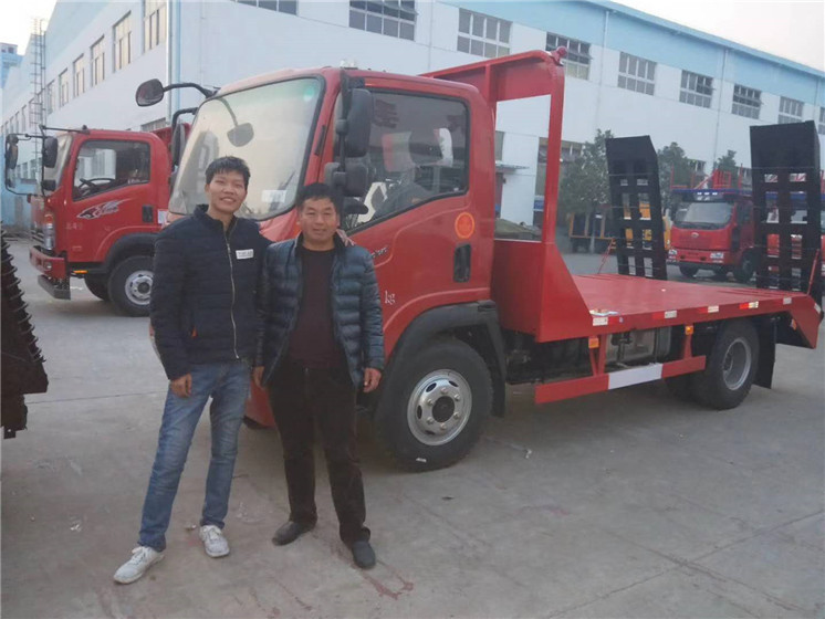 沧州献县拉14吨挖土机拖车价格