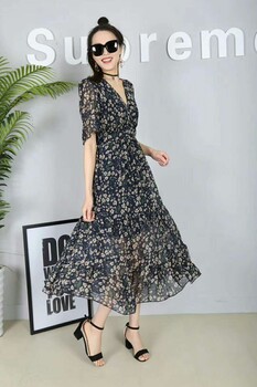 國(guó)內(nèi)一二線中名品雪紡連衣裙服裝庫(kù)存品牌折扣女裝批發(fā)一手貨源走份批發(fā)