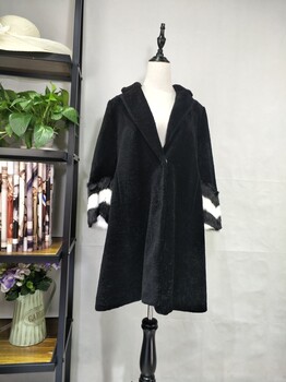 广州伊曼服饰品牌服装尾货批发市场，羊剪绒时尚大衣