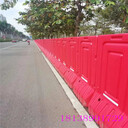 pe新料圍擋江門市政道路施工隔離封閉防護(hù)1.8m高欄水馬圍擋