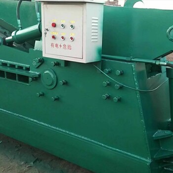 废钢液压剪切机山东思路定做160-250吨液压剪切机节省人工降低运费