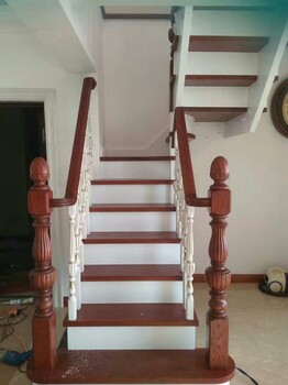 红橡木楼梯价格红橡木楼梯扶手实木楼梯厂家成品楼梯