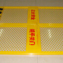 電梯門(mén)護欄網(wǎng)，工地電梯門(mén)圍擋，廣州施工電梯門(mén)廠(chǎng)家，工地安全門(mén)護欄