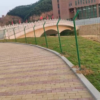 广州市政护栏网园林隔离网绿化防爬网圈地护栏网厂家批发