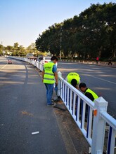 广州市政公路护栏道路交通栏杆人行道隔离栏京式护栏生产安装图片