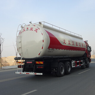 重庆粉粒物料运输车价格配置散装水泥车品牌重汽东风图片4