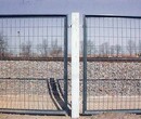 厂家订做生产各种规格铁路护栏网图片