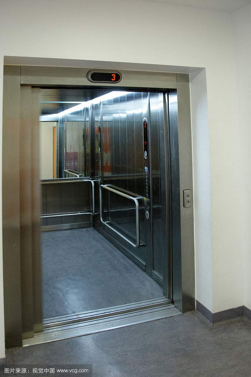 江苏苏州整部旧电梯，电梯配件长期回收